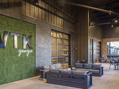 Tighter Crop Wire Park Interior